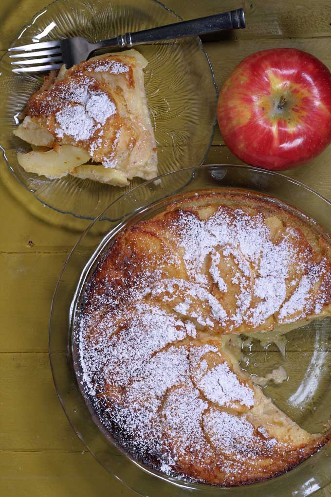 Apple pie? Oh my! Bread pudding? Caramelized sugar? Combine all of those flavors with this puffed pancake recipe on Foodal now!