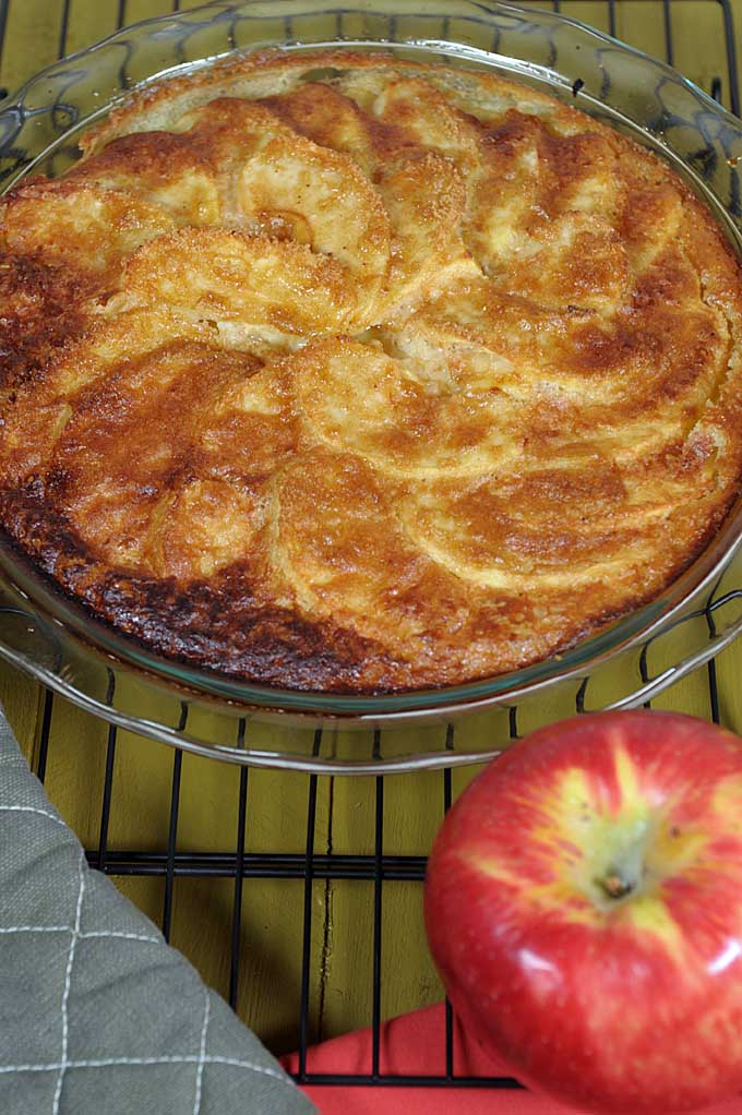 Do you love the taste of fall apples, egg pudding, and caramelized sugar? Join those three together with this splendid Apple Puffed Pancake recipe on Foodal.