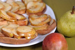 Maple Pear Crostini: A Quick and Easy Taste of Fall