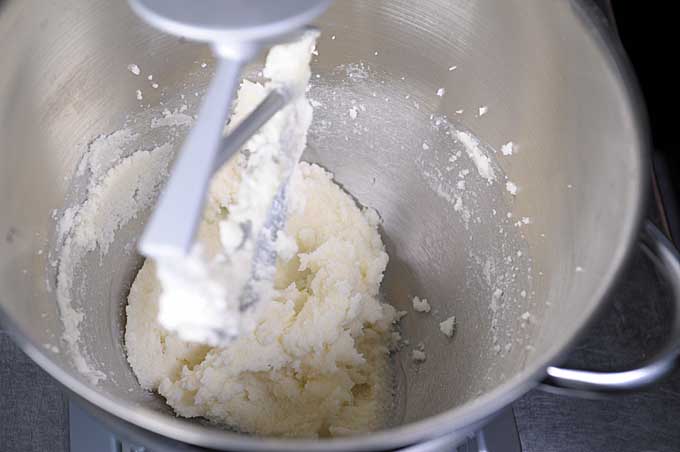 The butter and sugar being mixed using a SM55 Cuisinart Stand Mixer | Foodal