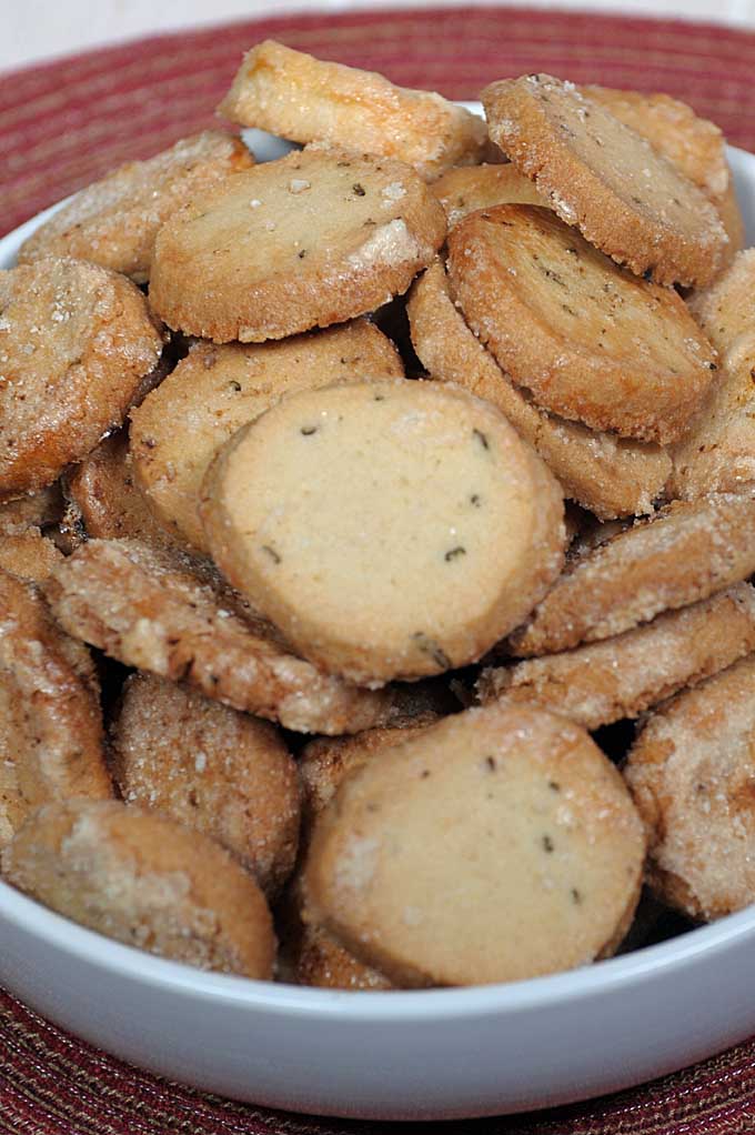 Are you looking for a butter cookie with a twist? Try this version made with freshly chopped rosemary. Get the recipe on Foodal today!