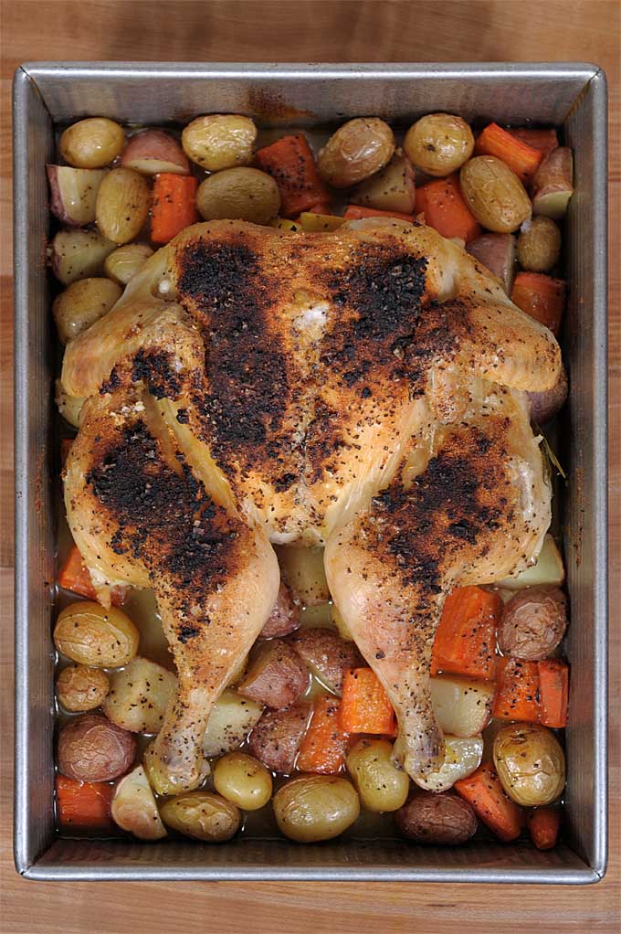 Are you looking for an easy to make supper for those busy weeknights? If so, try our this lemon roasted chicken recipe. Prep time is 15 minutes. Get in now on Foodal.