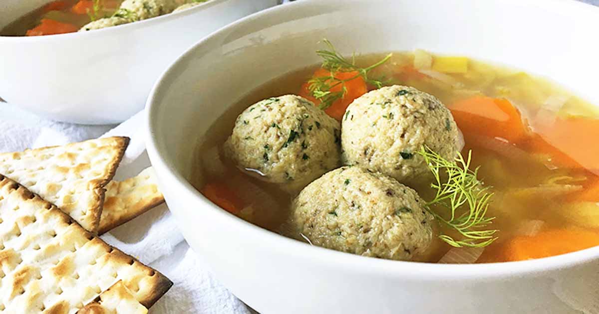 https://foodal.com/wp-content/uploads/2018/10/Easy-and-Simple-Matzo-Ball-Soup-with-Vegetables.jpg