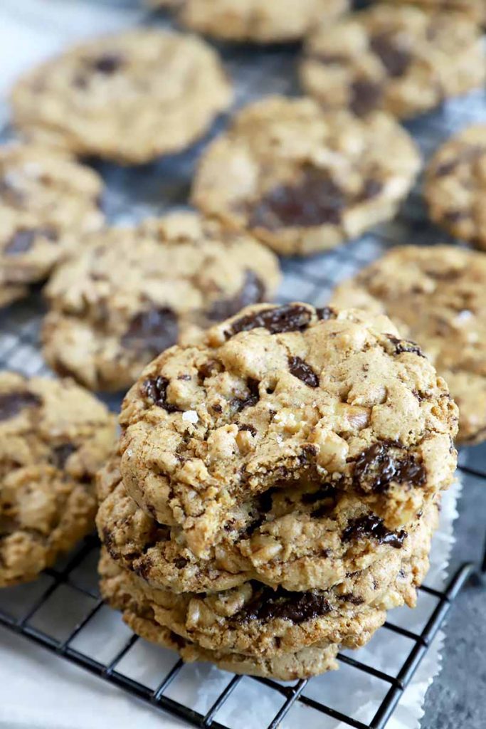 Spelt Walnut Dark Chocolate Chip Cookies Recipe (Vegan) | Foodal