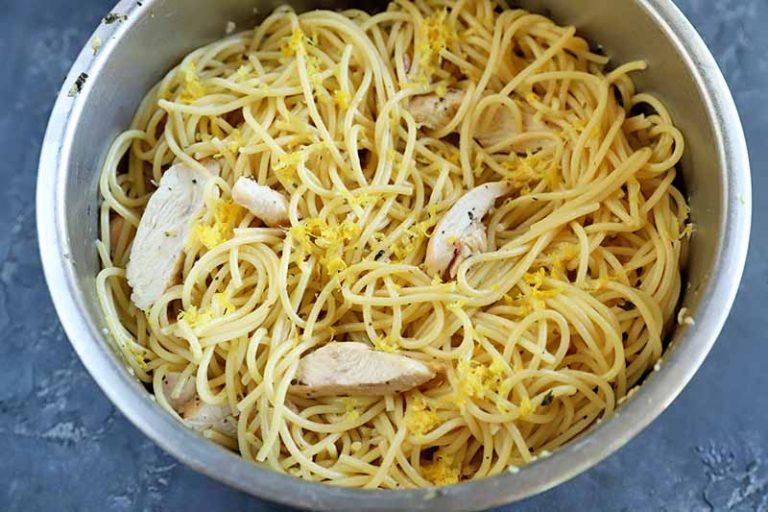 30-Minute Lemony Pasta With Grilled Chicken Recipe | Foodal