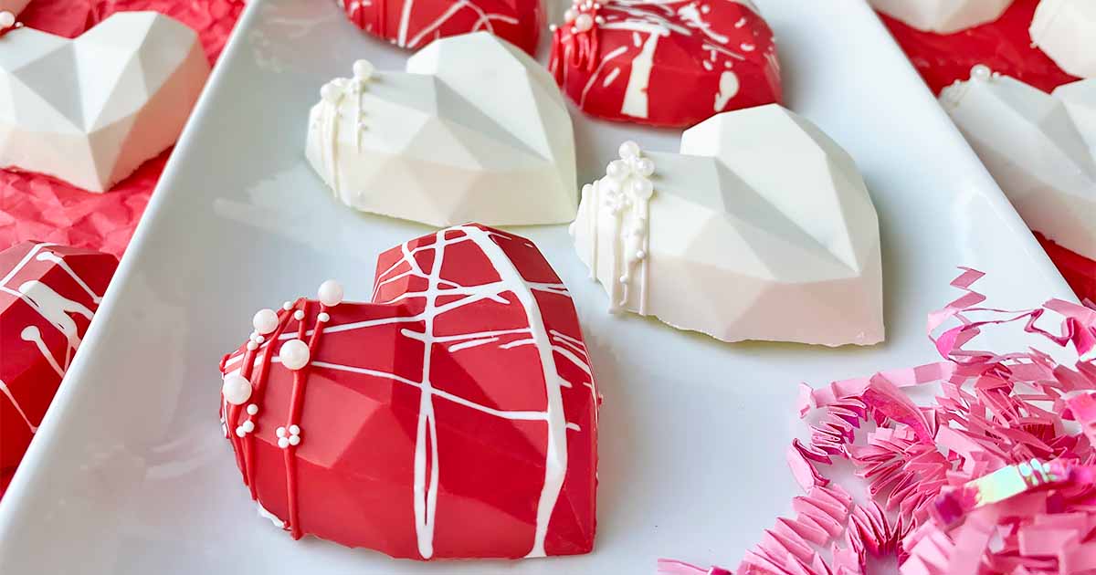20 Cute Valentine's Day Gifts Using Heart Shaped Moulds