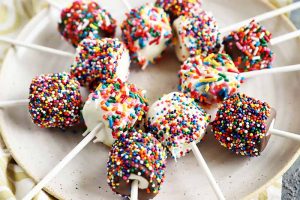 Chocolate-Covered Marshmallow Pops: A Fun Treat for Everyone to Enjoy