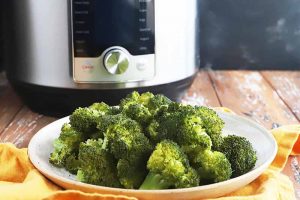 How to Cook Broccoli in the Electric Pressure Cooker