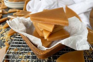 Perfectly Crunchy and Caramelized Homemade Toffee