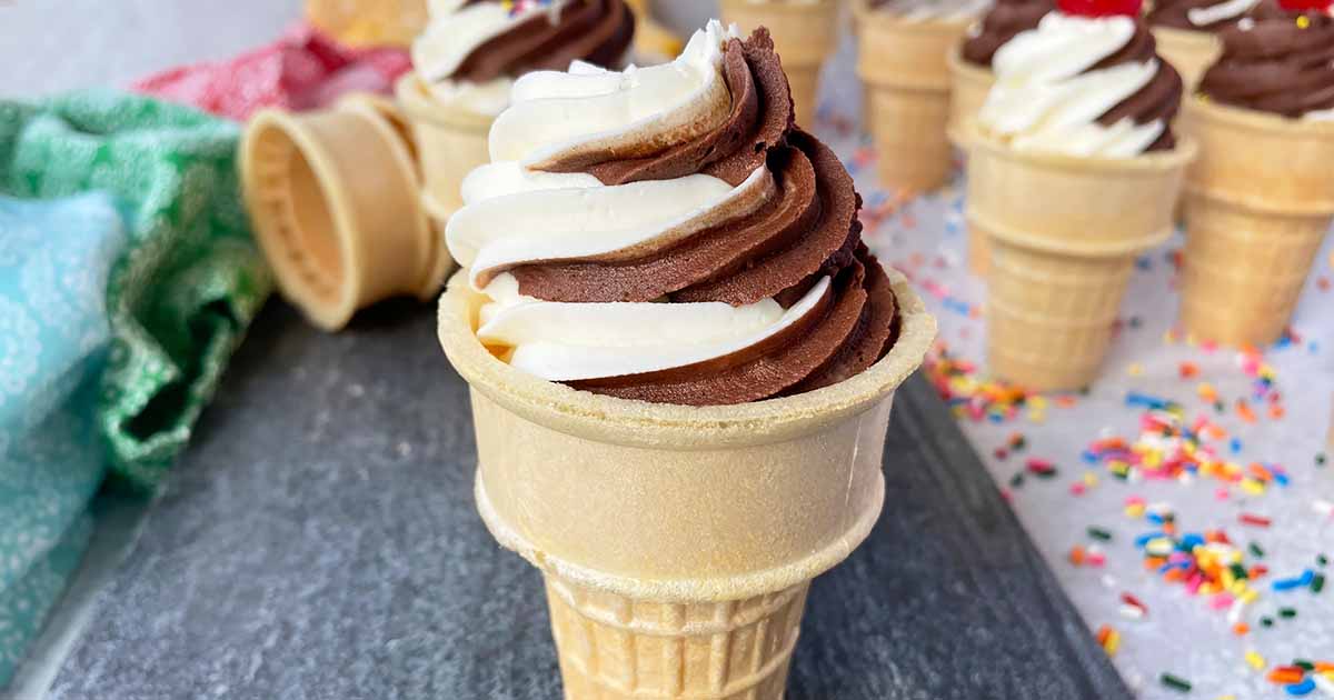 https://foodal.com/wp-content/uploads/2022/03/How-to-Make-Decorative-Ice-Cream-Cone-Cupcakes.jpg