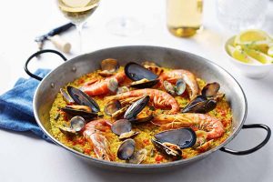 Foodal’s Ultimate Guide to Paella Pans