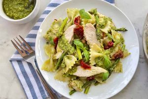 Pesto Chicken Pasta with Asparagus and Sun-Dried Tomatoes