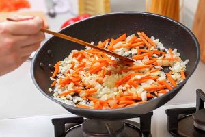Frying vs. Saute Pans: What’s the Difference?