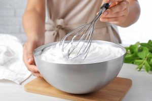Choosing The Best Kind Of Kitchen Whisk For You 300x200 